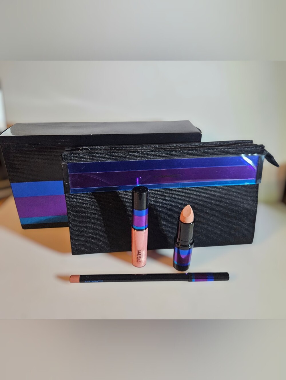 NEW- MAC Cosmetics Enchanted Eve Lip Kit/Nude Limited Edition 100% Authentic